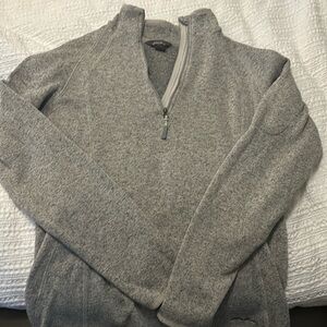 Eddie Bauer Medium sweater